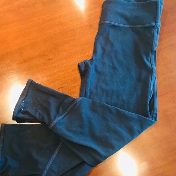 Athleta Other - Athleta Girls Capri Leggings Size XL 14